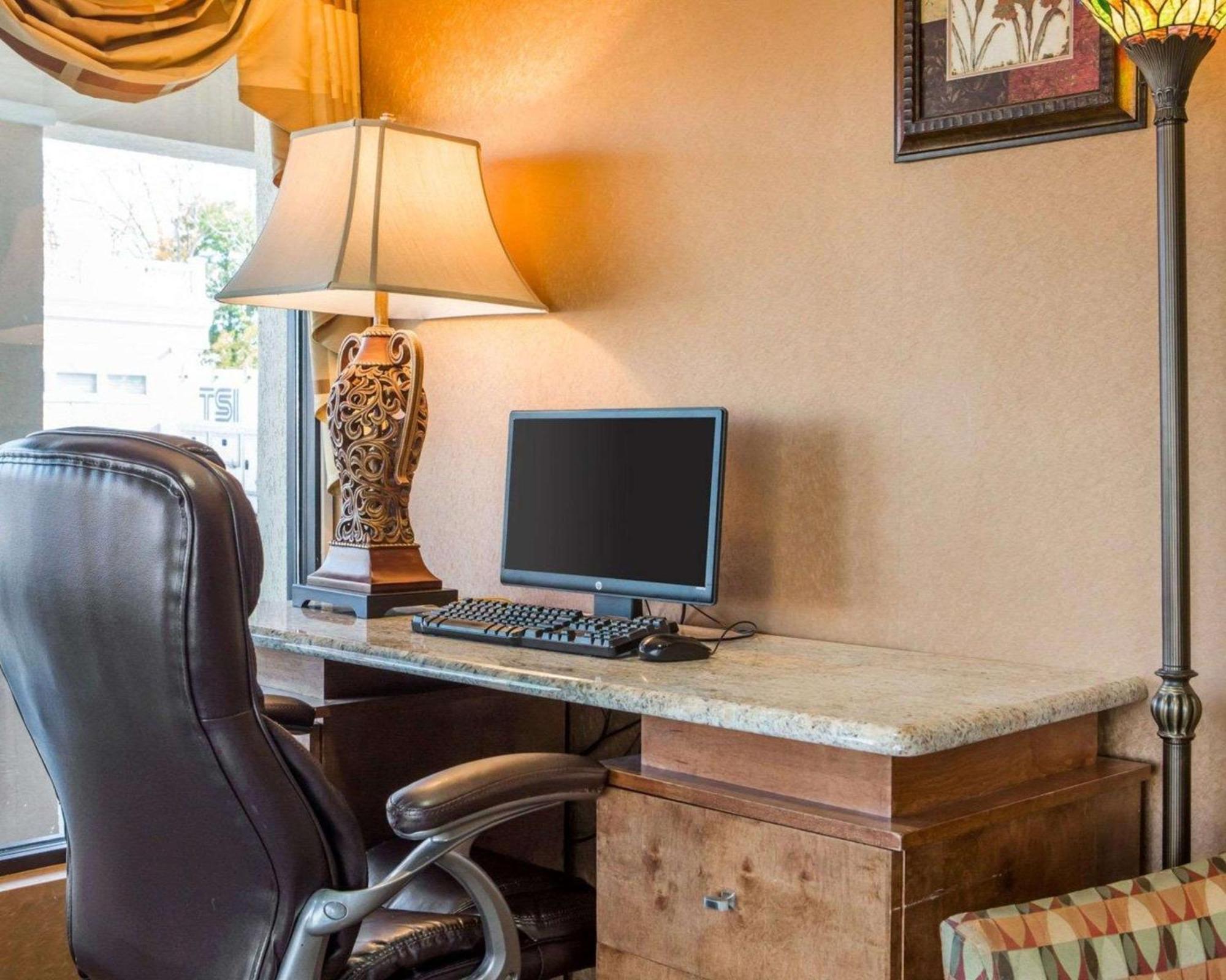 Quality Inn Вайнленд Екстер'єр фото